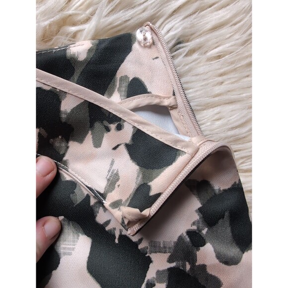 H&M Women’s Olive Green/Beige Abstract Camo Flared A-Line Skirt Sz 2 High Waist - Picture 9 of 11